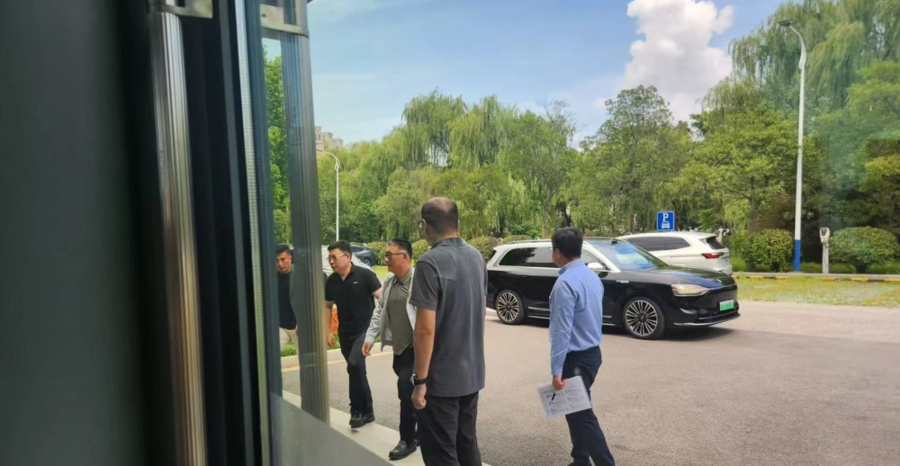 余承东亲自试乘!华为上汽首款车要来了,或18万起售