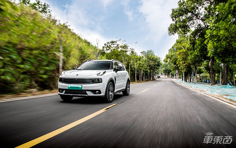 深圳試駕領(lǐng)克01 PHEV：駕駛感受比燃油版更優(yōu)秀，可上綠牌不用搖號！