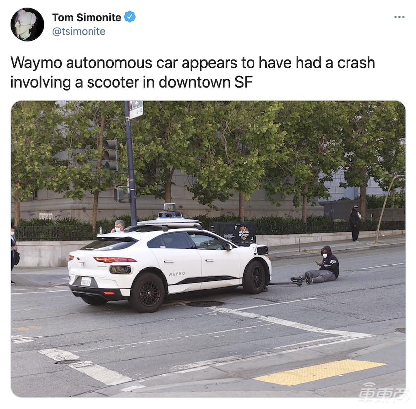 Waymo无人车撞倒滑板青年 事后澄清：安全员手动接管，无人严重受伤
