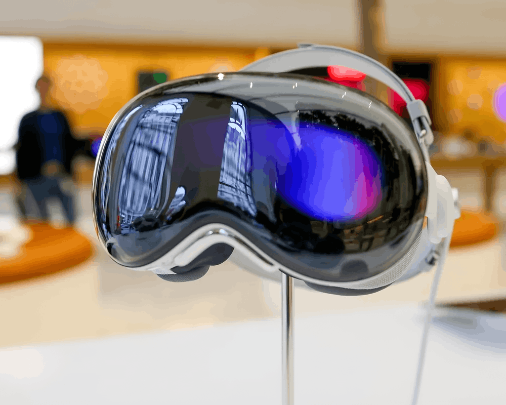 苹果被曝Vision Pro团队去年已拆分,Safari浏览器、Siri的AI升级成重点