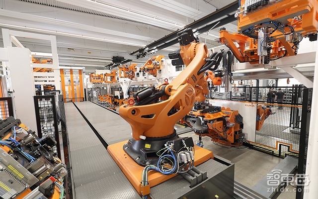 被美的收购522天后 我们走进了库卡工厂