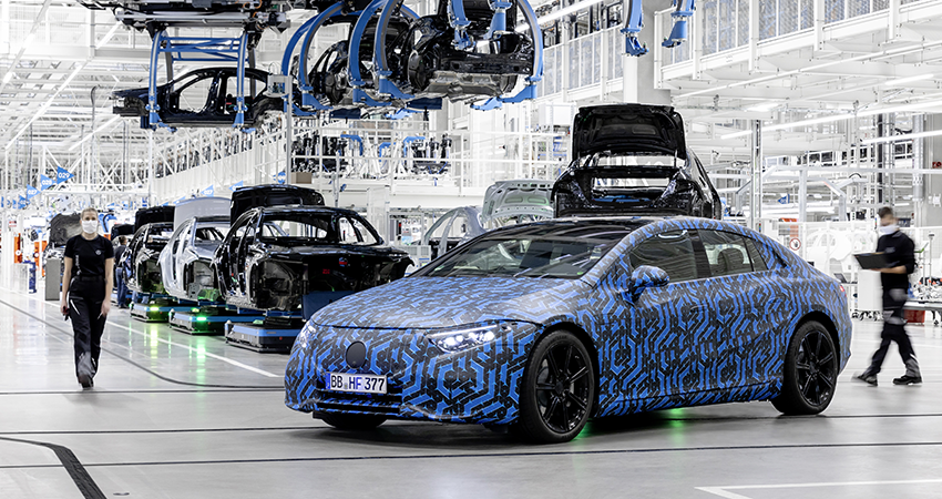 昨夜，奔驰亮出最强电动计划！明年就有四款纯电新车上市