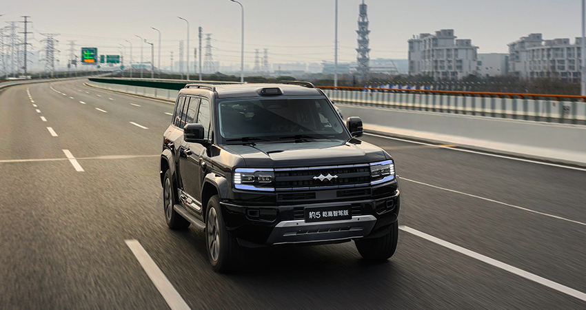 方程豹豹5智驾版上市！可选“天神之眼”或华为“乾崑智驾”，23.98万起售