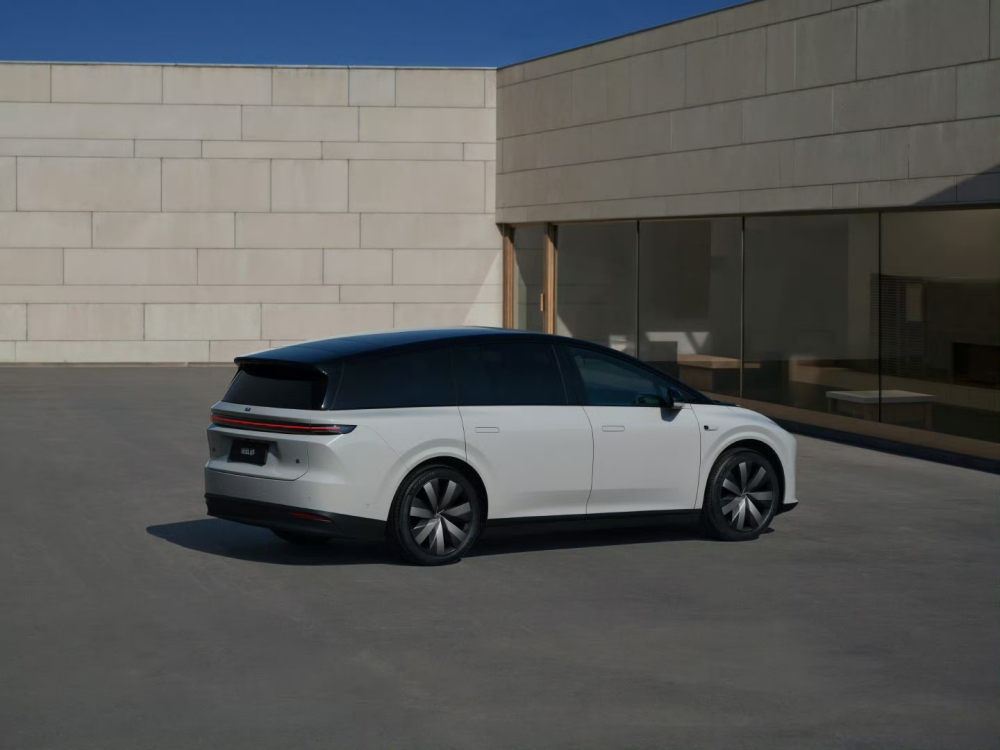 李想宣布理想i8发布进入倒计时！i6同步曝光，理想再战纯电市场