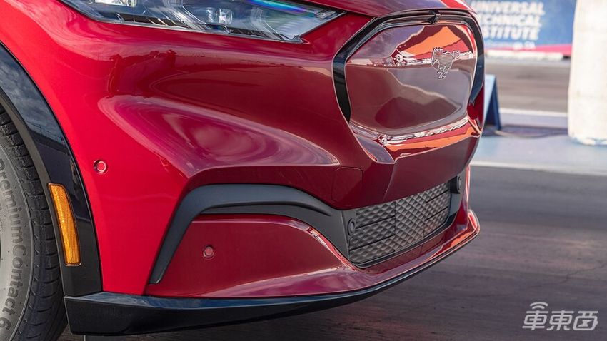 野马首次触电！首试Mach-E凭什么挑战Model Y