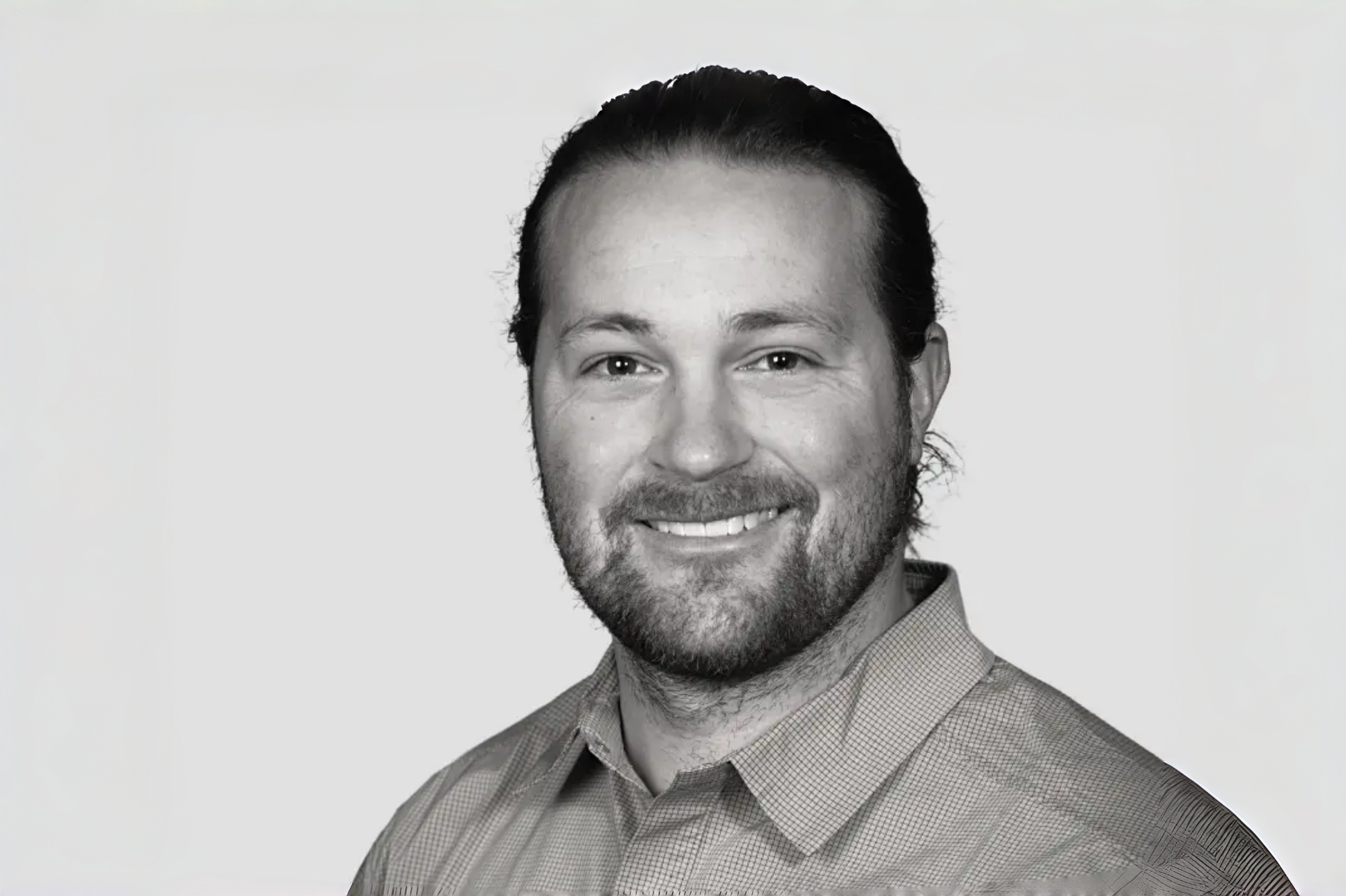 Meta首款消费级神经腕带来了，专为AI眼镜设计