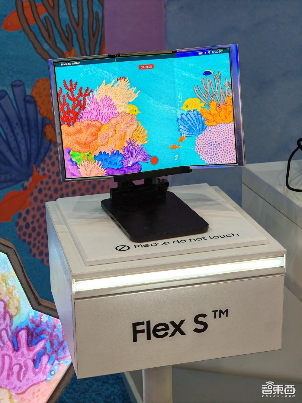 2万一台的华为三折叠,被黄牛炒到逆天65万,屏幕铰链多项行业首发黑科技