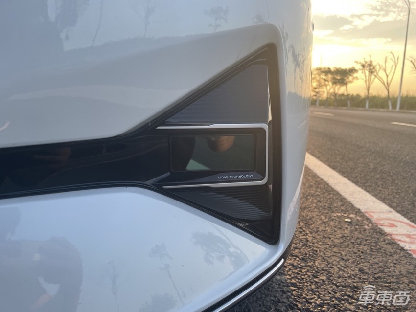 蔚小理接连撞车,真不怪他们?