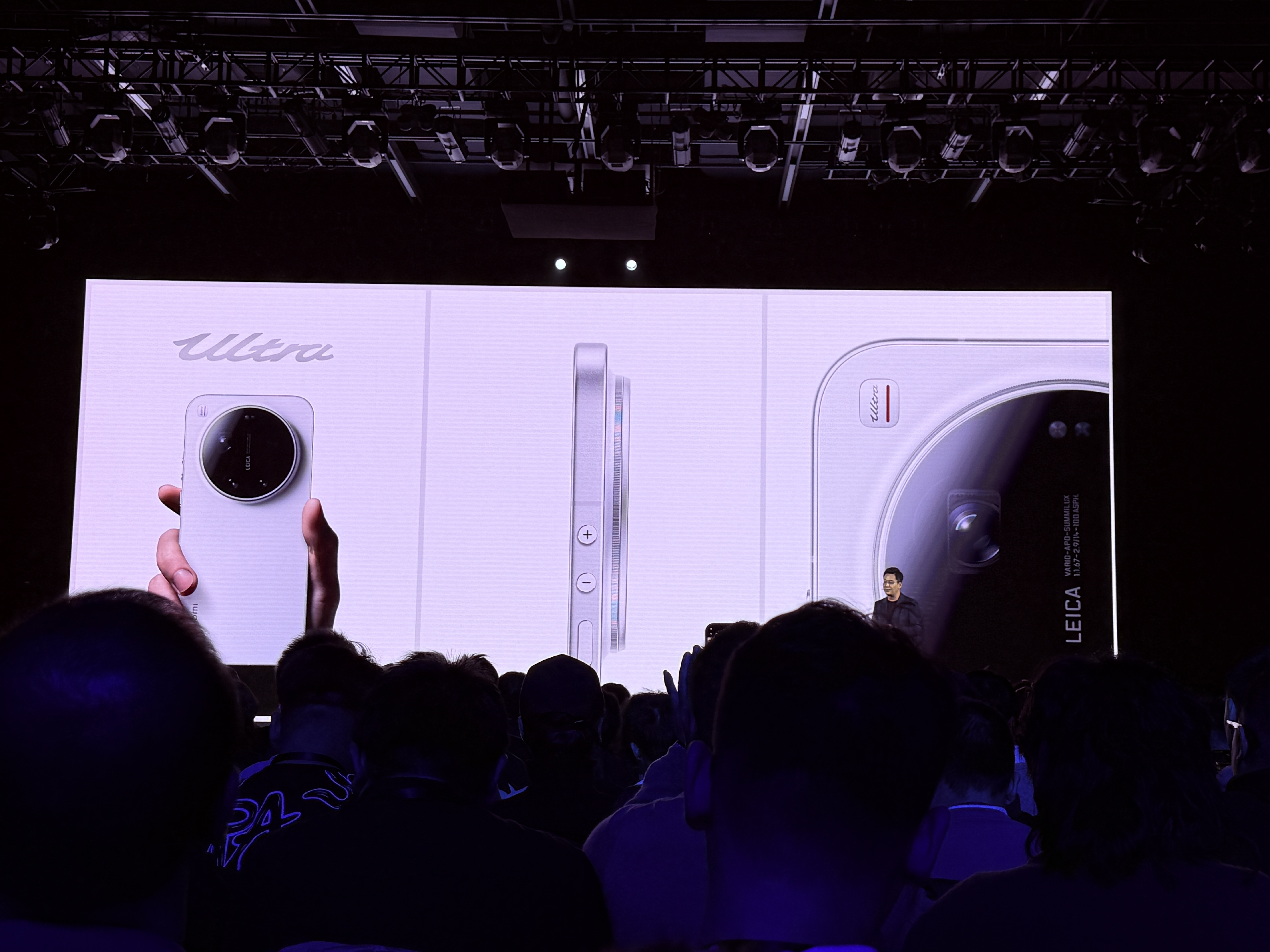 只比普通版貴500！徠卡紅標(biāo)附體小米17 Ultra，首發(fā)光學(xué)變焦長焦