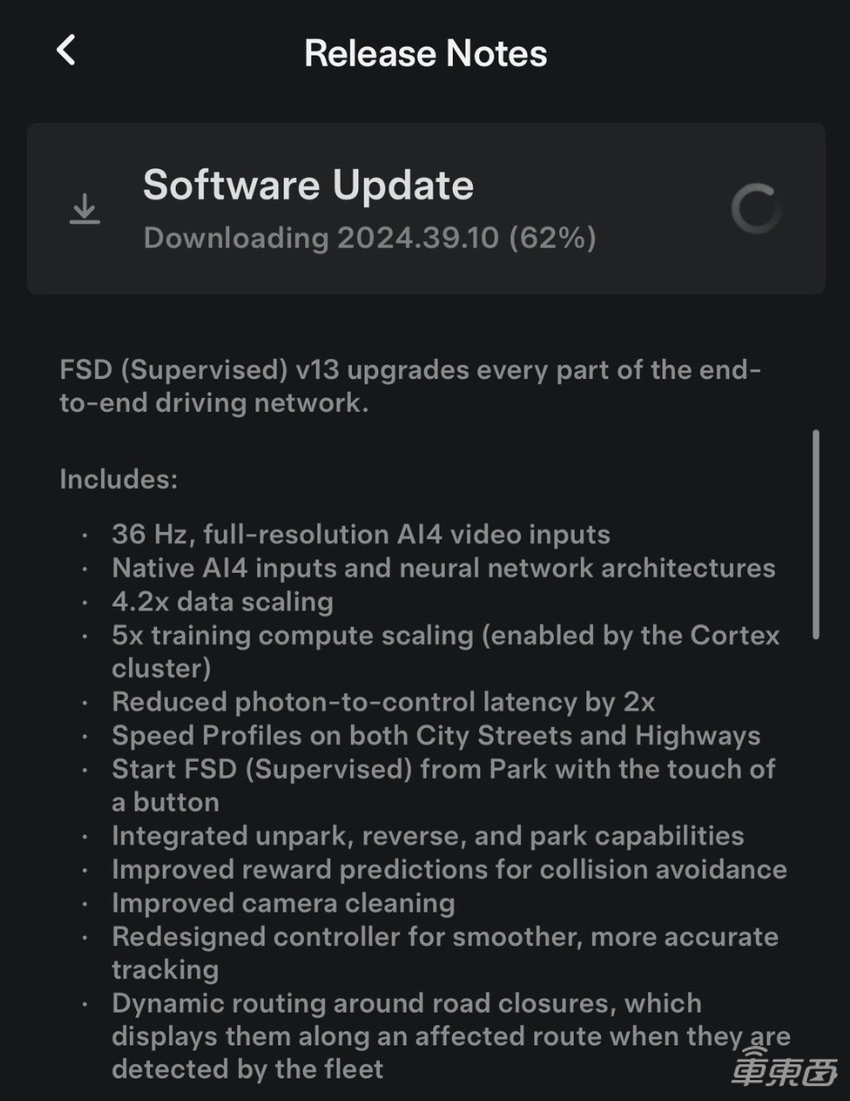 特斯拉最强智驾系统来了!马斯克自夸比上代强十倍,但却连续“偷偷”闯红灯