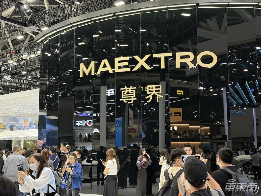 华为智驾“攻陷”广州车展!海外豪华车也投降了