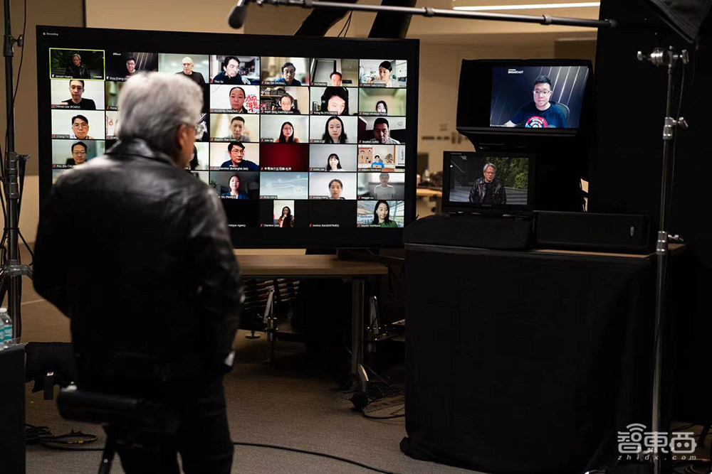 对话黄仁勋:疫情管控影响显卡需求,供应紧张有缓解迹象