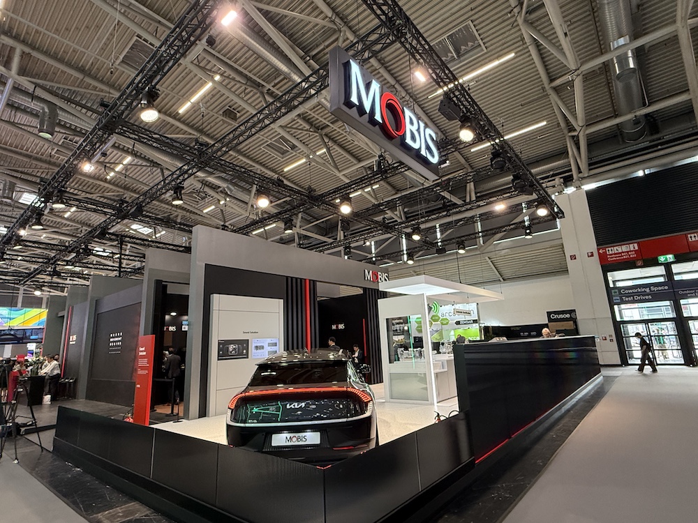 103条中国车圈好汉激战慕尼黑!暴走一天看全欧洲最大车展,BBA不服激烈反攻