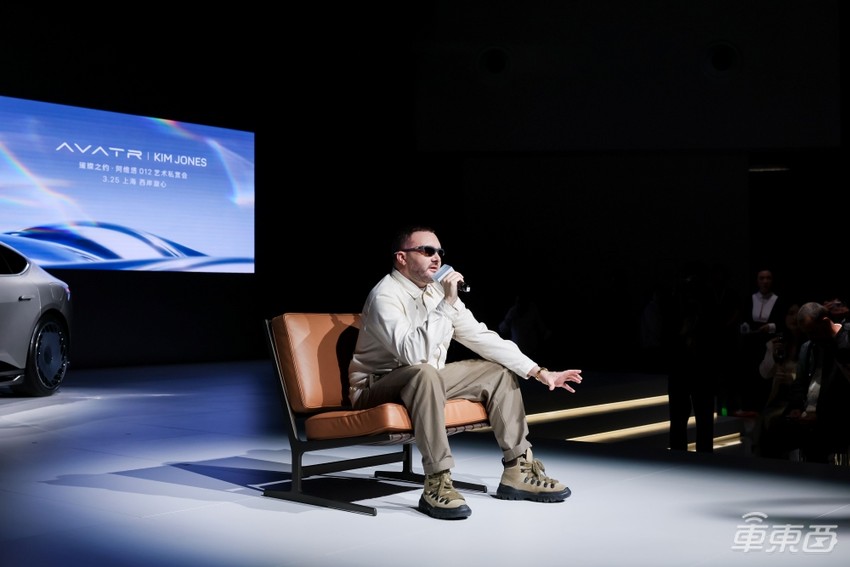 售价70万!阿维塔012开启交付,全球限量700台