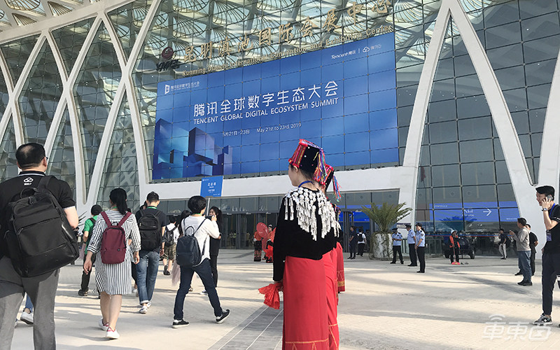 车载微信来了！小场景上车 腾讯亮出智慧出行成绩单