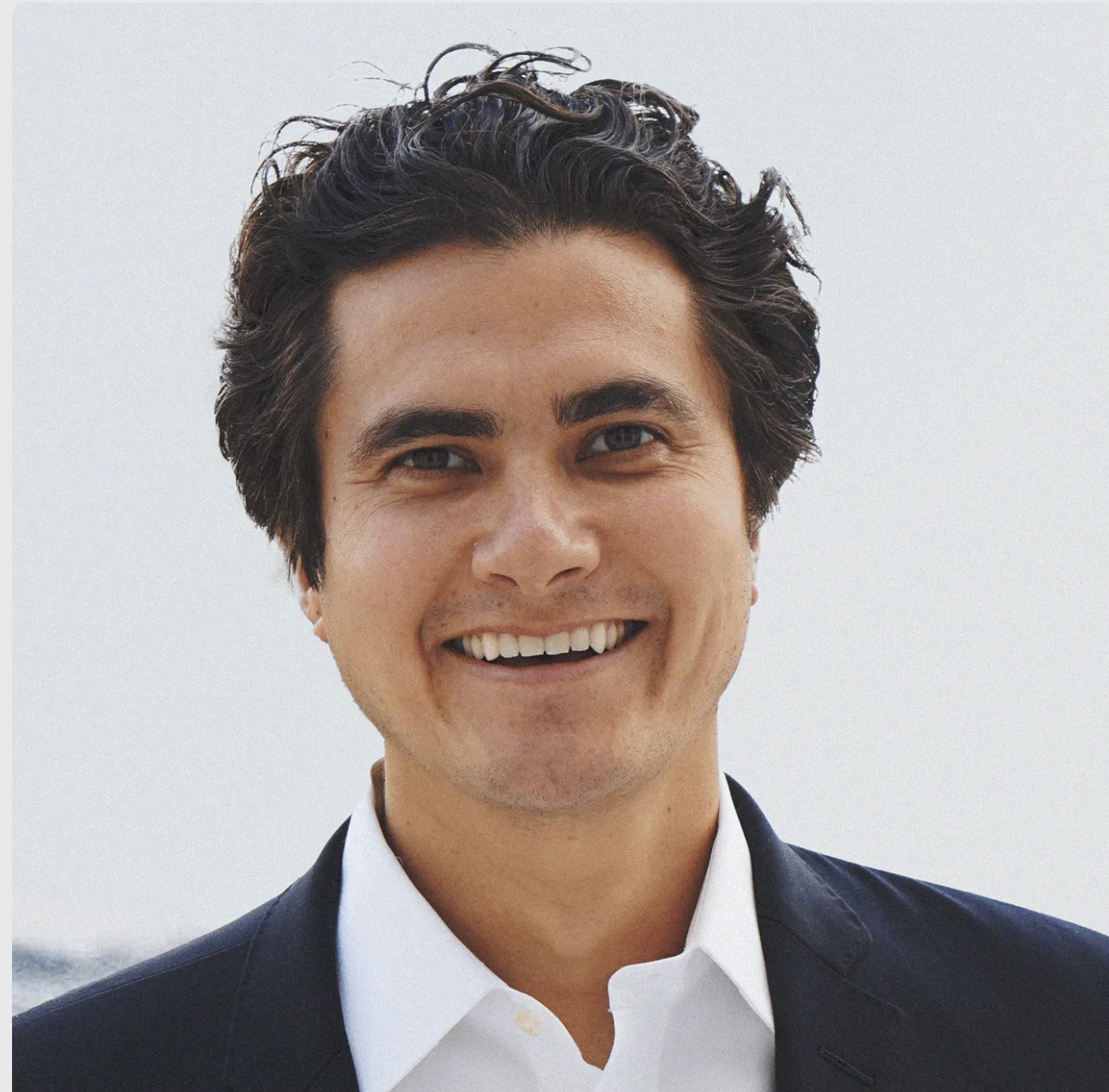 黄仁勋“撒钱”创纪录!英伟达超级AI帝国崛起,但没带中国玩