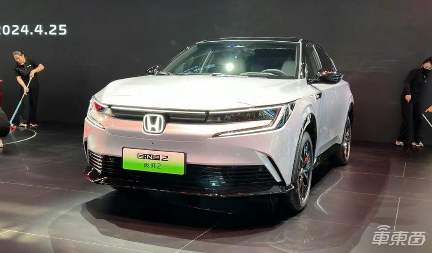 车模失业老板当网红，北京车展成小米车展！除了热梗还有这五大行业真相