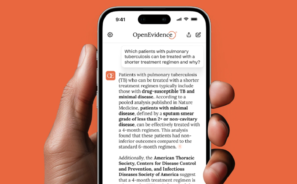 百川最强医疗大模型M2 Plus发布，幻觉率降到DeepSeek三成，超越美国爆火医疗AI产品