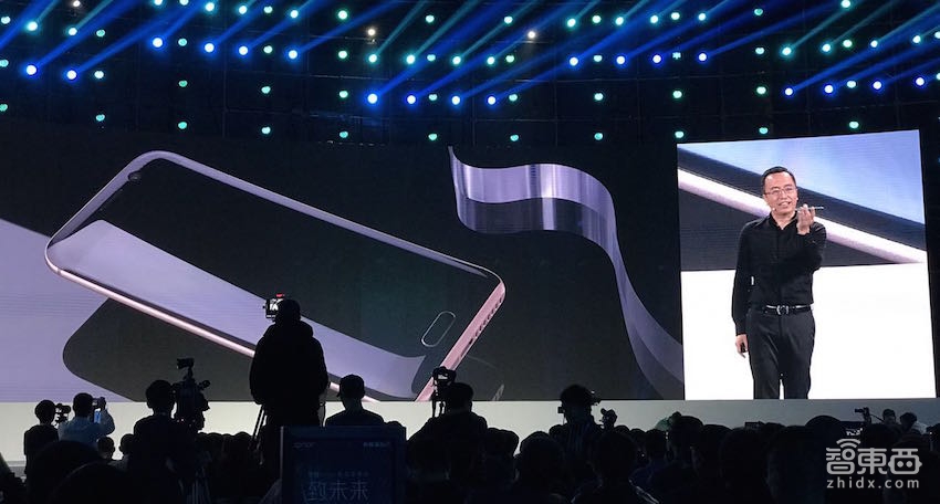 对话荣耀赵明:智能手机进入拼技术时代,明年冲刺俄罗斯第一名