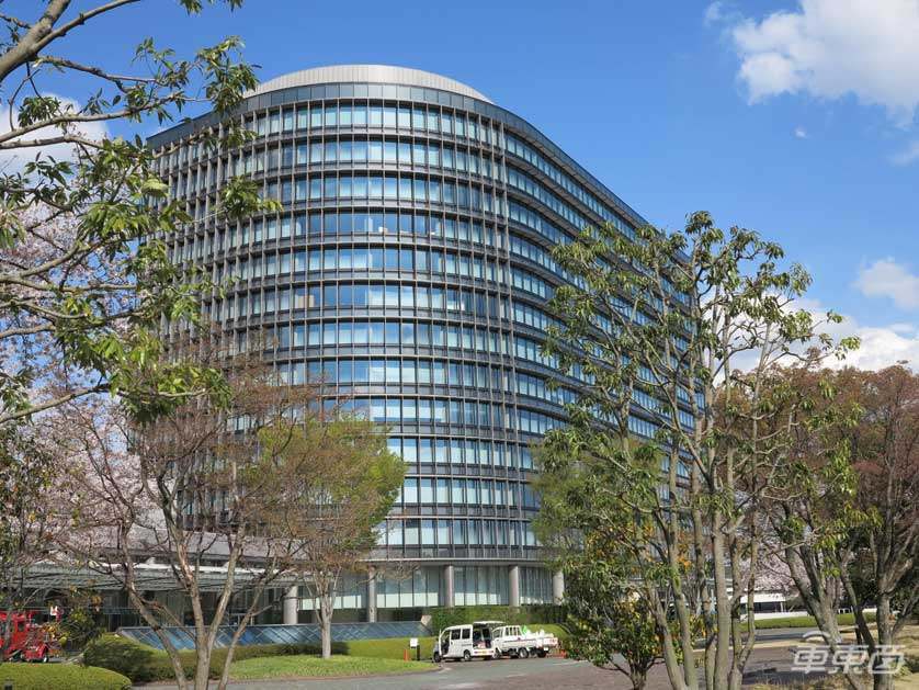 深度:丰田纯电动车失去的25年