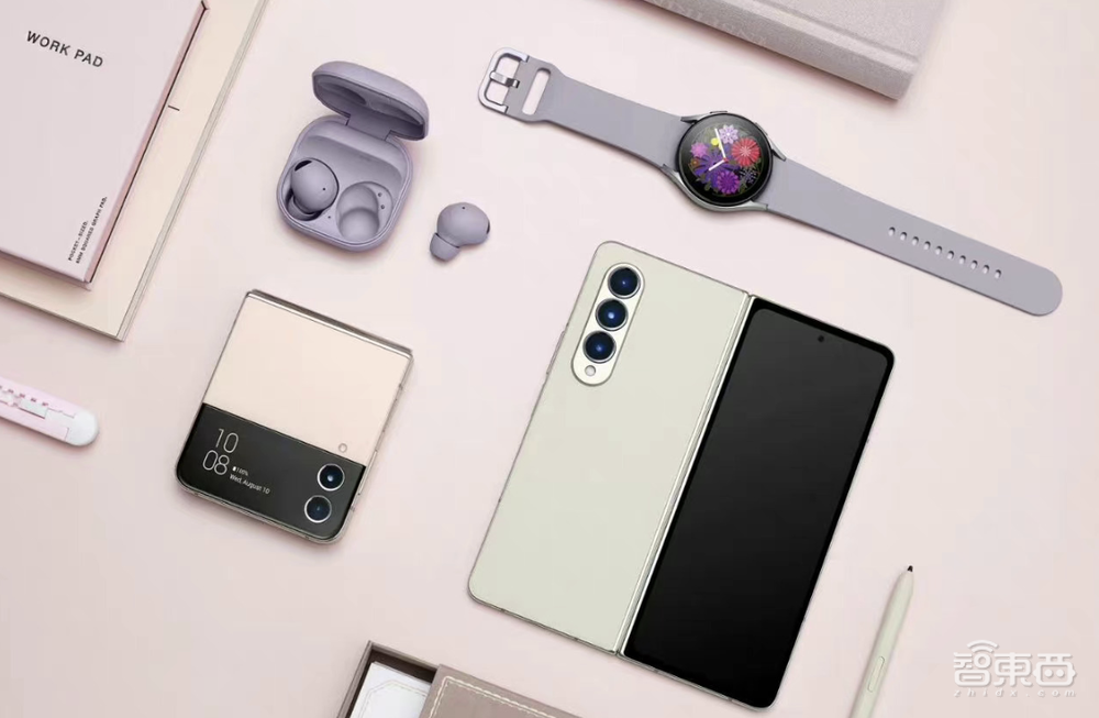刚刚,三星折叠屏机皇发布,铰链屏幕更薄,TWS耳机学会“空间音频”