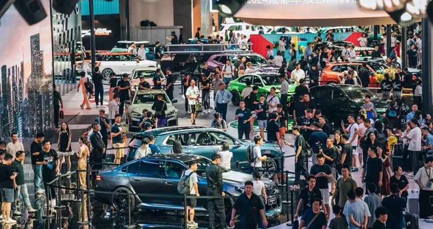 新能源卖爆了！零跑月销首破7万，7家新势力创新高，比亚迪狂卖44万台