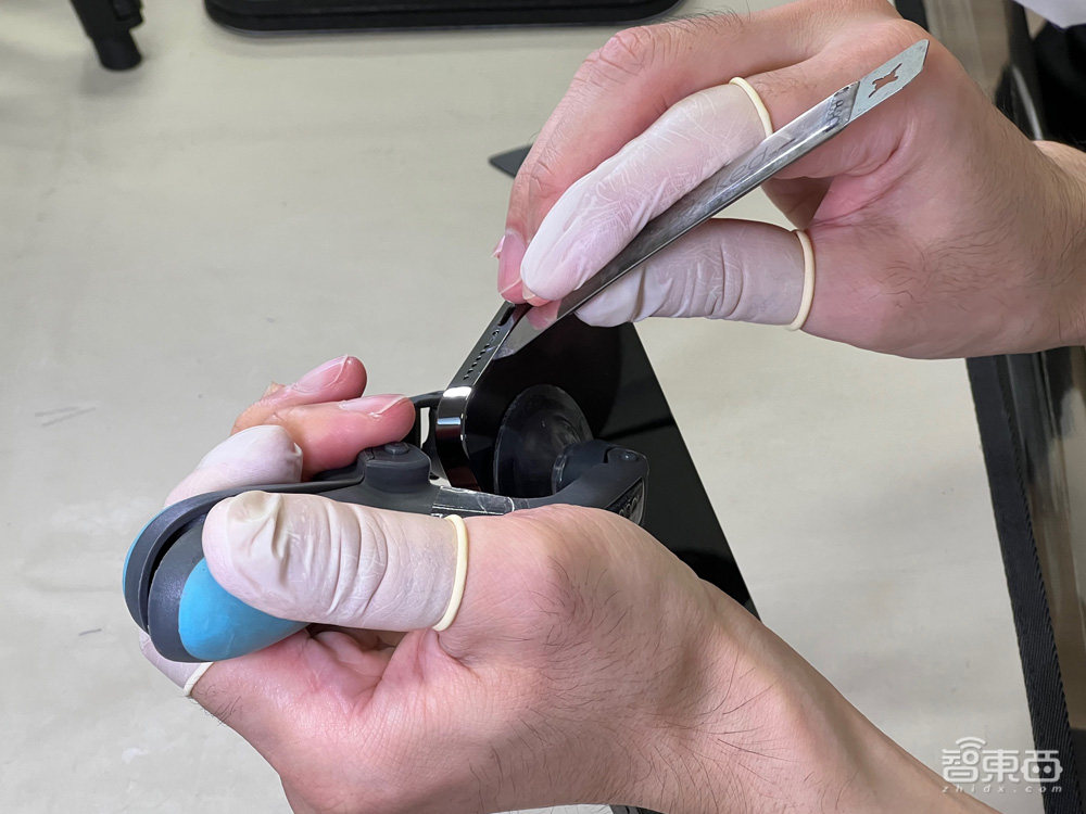 总成本2800元,相机成本涨10倍!十年iPhone难道更便宜了?