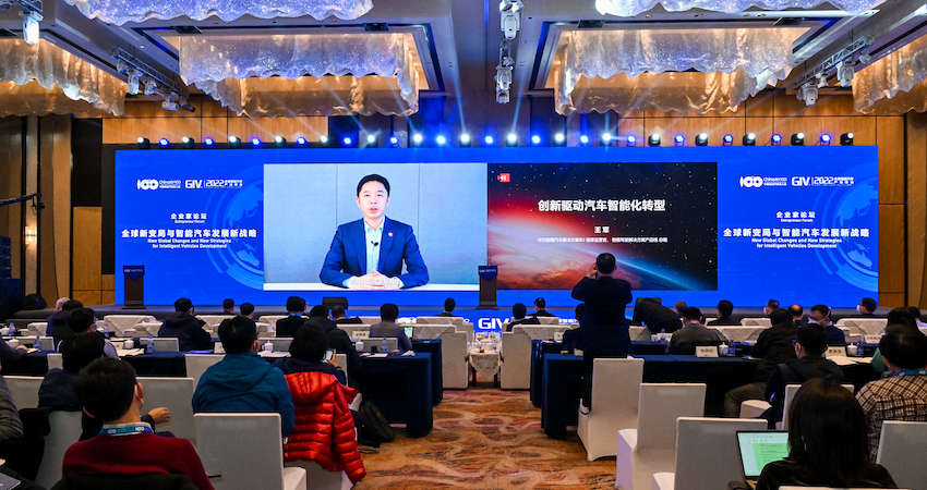 华为王军：搞智能驾驶不能只靠堆硬件