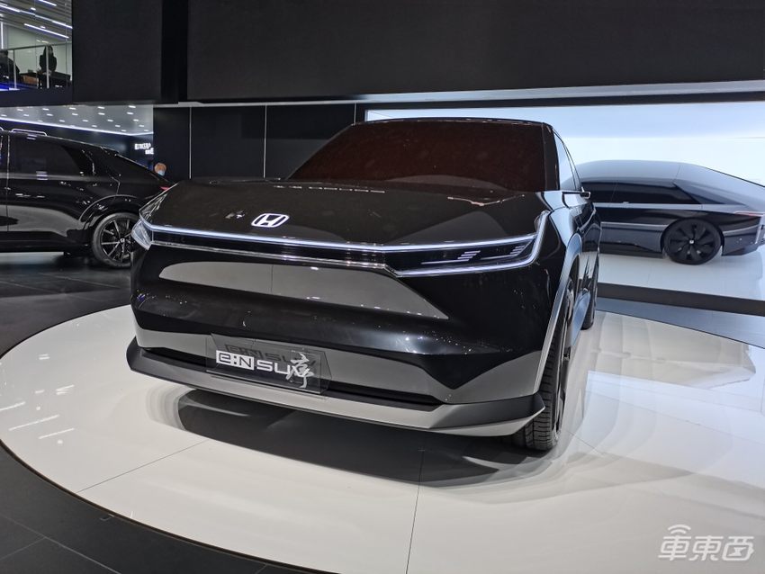 本田发布四款电动车，2027年将在中国停售纯燃油车