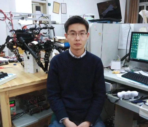 AI权力榜洗牌:梁文锋、任正非、王兴兴和黄仁勋,一起上榜了,华人力量攀升!