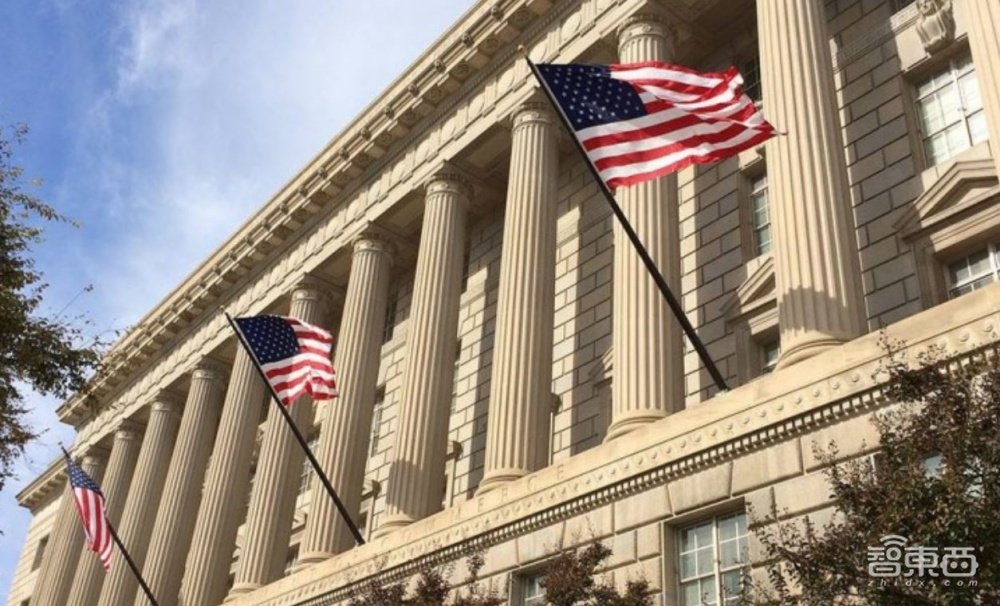 传美国暂缓英伟达H20芯片出口限制!老黄海湖庄园晚宴后迎来转机