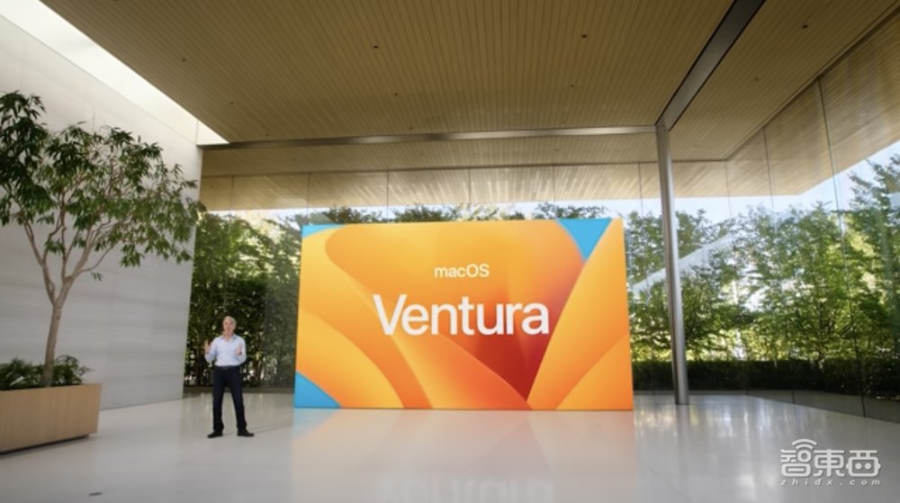 刚刚，苹果M2芯片炸场！iPhone兼职电脑摄像头，系统全家桶“史诗更新”