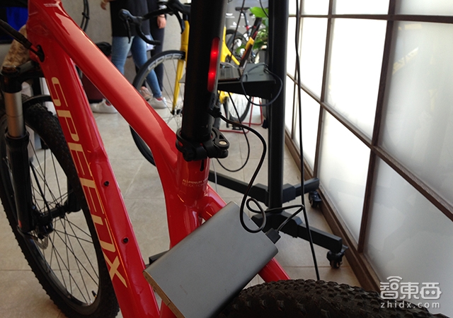 智能系统成标配 野兽骑行发布两款自行车新品