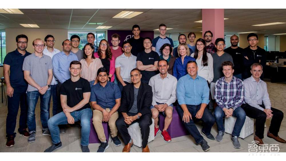 苹果拿下第33家AI公司!自研300亿参数大模型首次亮相