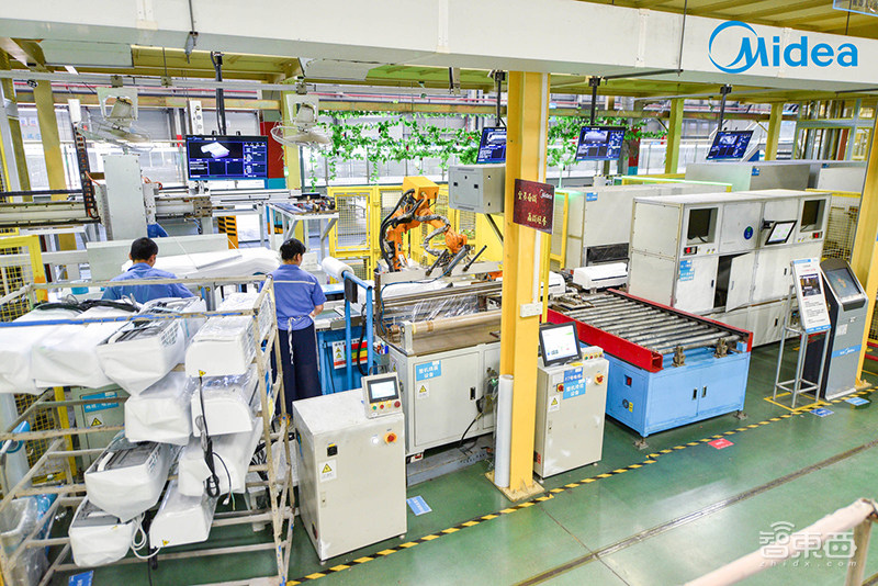 美的南沙工厂实地探访:员工配华为手表,5G覆盖厂区