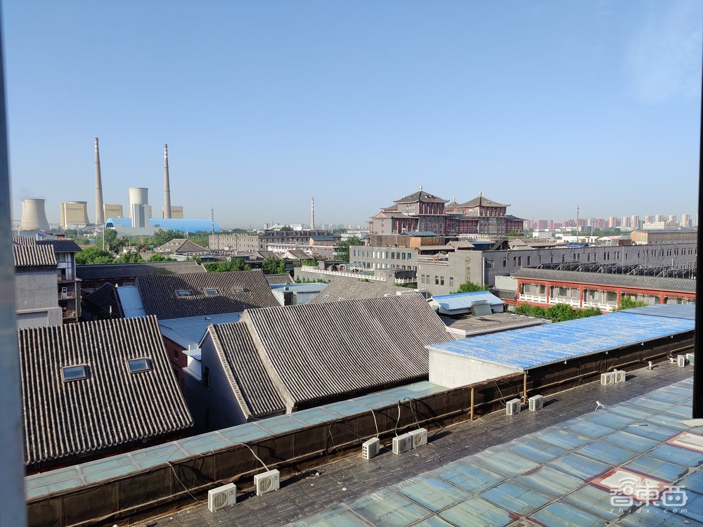 一加8 Pro体验:定制芯片补齐高帧内容,拍照升级“讨人眼球”