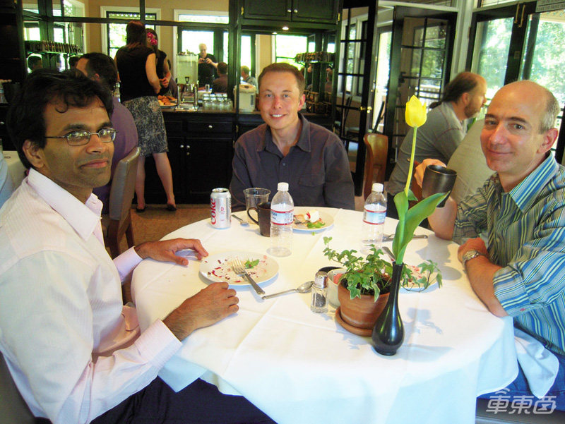 马斯克贝索斯恩仇录:从太空到陆地!