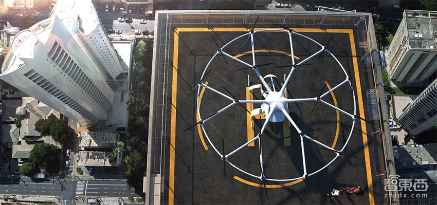 奔驰投资“飞行的士”背后：憋了7年大招 多次带人上天