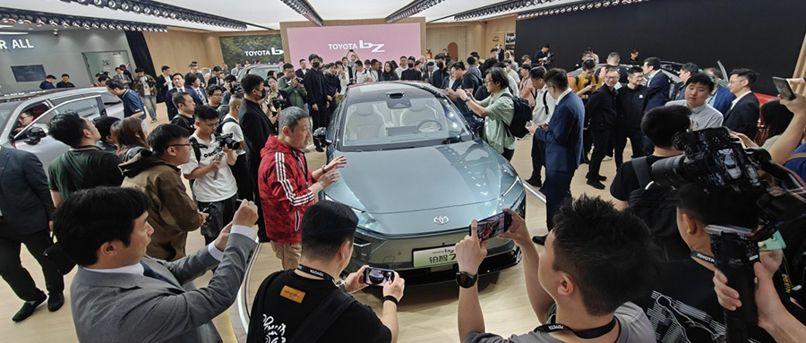 合资首搭鸿蒙系统，丰田推自研纯电王牌铂智7