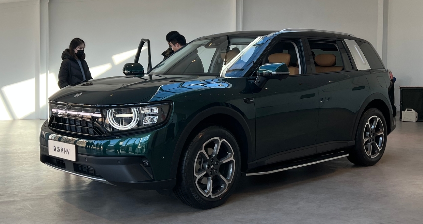 李一男造车交卷了！首款车长这样