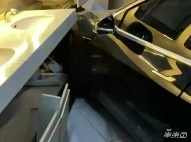 特斯拉“失控”罗生门，闹到全世界的悬案