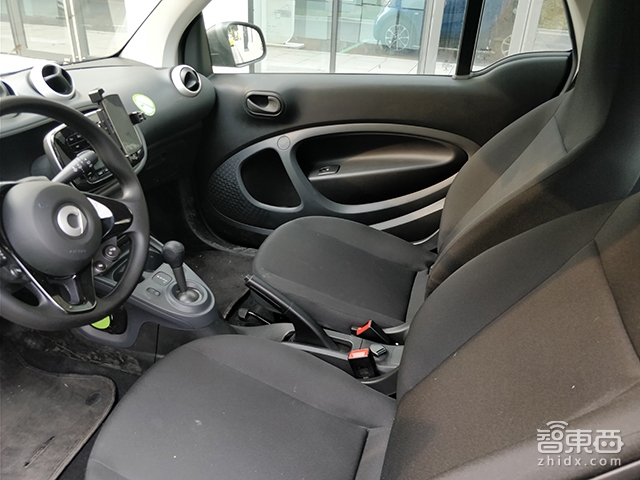 奔驰宝马分时租赁竟这样:Smart车窗落鸟屎 i3趴窝两次!