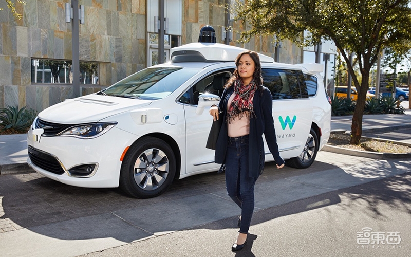 谷歌泪奔！研发10年后，无人出租车开始收费