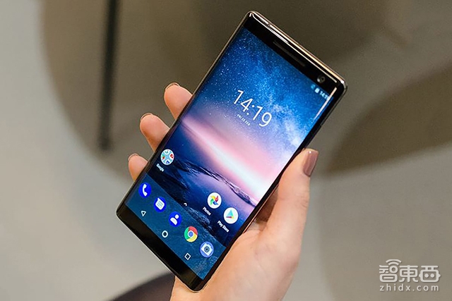 MWC现场深度:手机电脑通通被AI,5G真来了!