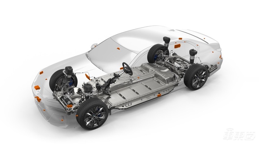 宝马最豪华纯电车来了！最高支持L3，后排直接变身顶级影院