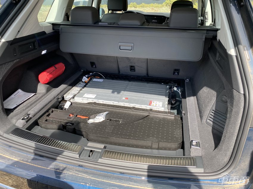 抢先试驾途锐eHybird：百公里加速5.7秒还有L2级自动驾驶