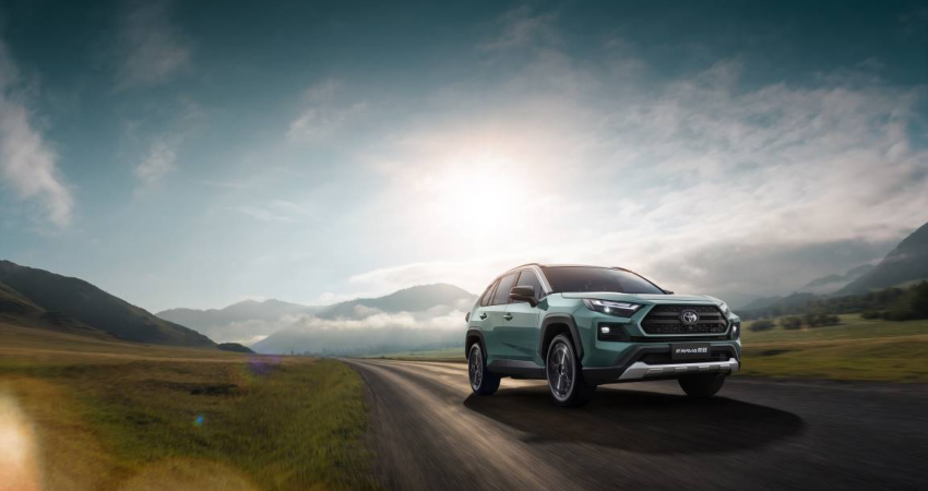 丰田新RAV4荣放正式上市，起售价17.68万元，14款车型可选