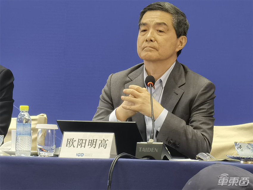欧阳明高：2027年全固态电池上车，2030年中国新能源革命迎来爆发期