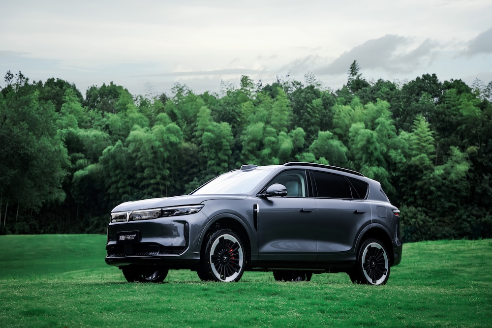 年底买车不纠结！25万级满配华系SUV，开走即血赚