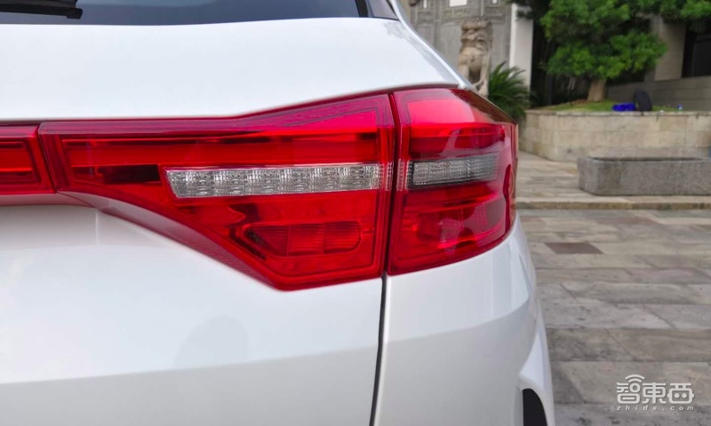 为90后造车的威马交卷了!试驾EX5我们发现20个关键点